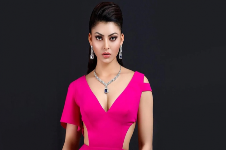 ‘পুষ্পা ২’ সিনেমায় ঊর্বশীর তিন মিনিট!