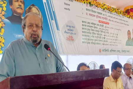 দালাল চক্র থেকে সাবধান থাকতে হবে : প্রবাসী কল্যাণমন্ত্রী