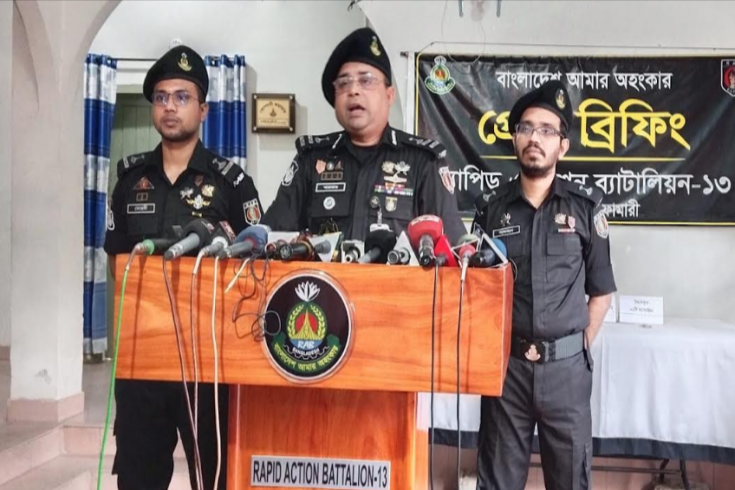 নীলফামারীর ডিমলায় অস্ত্রসহ দুর্ধর্ষ সন্ত্রাসী গ্রেফতার
