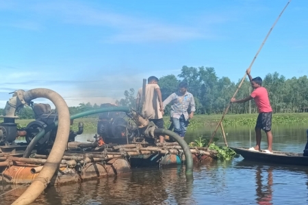 নবীগঞ্জে অবৈধভাবে বালু উত্তোলনের দায়ে লাখ টাকা জরিমানা