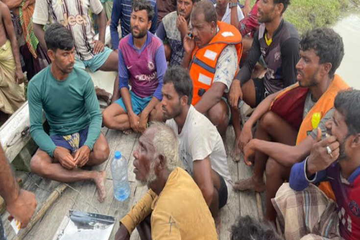 তিনদিন সাগরে ভেসে বেঁচে ফিরলেন ২৯ জেলে