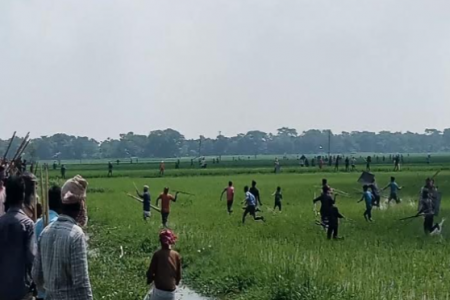 মদনে দুপক্ষের সংঘর্ষে আহত অর্ধশতাধিক