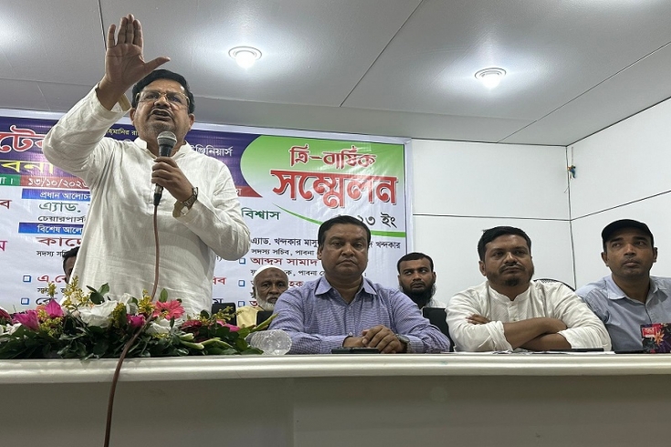 গণতন্ত্র ও ভোটাধিকার ছাড়া পেশাজীবীরা ঘরে ফিরবে না