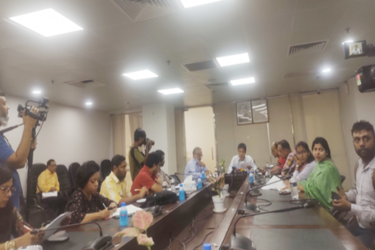চোখের সমস্যায় ভুগছেন ঢাকার গাড়িচালকেরা: বিআরটিএ