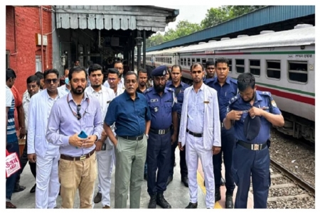 বিনা টিকিটে ট্রেনে ভ্রমণ, ২১ জনের জেল