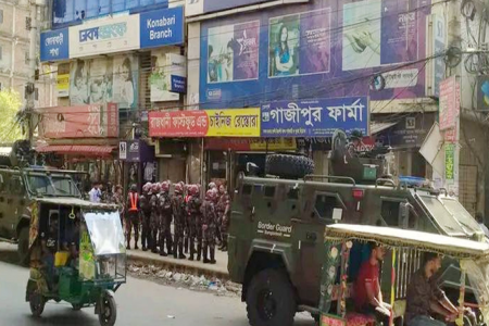 গাজীপুরে পোশাক শ্রমিকদের বিক্ষোভে গুলি, নিহত ১