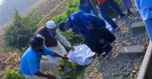 রেললাইনে মাথা পেতে দিলেন বৃদ্ধ !
