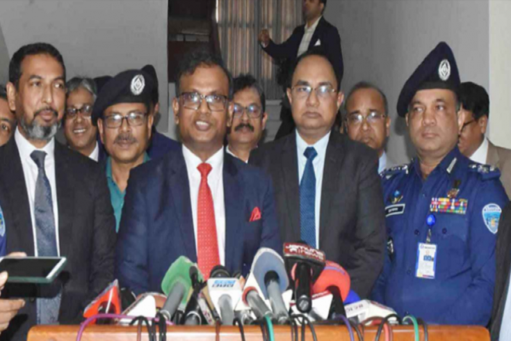 দিনের ভোট দিনেই হবে: ইসি আনিছুর