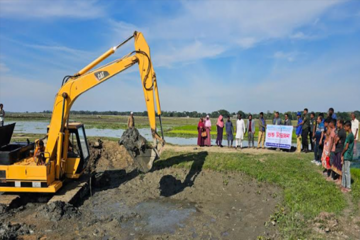 মদনে ফসল রক্ষার বাঁধের কাজ শুরু 