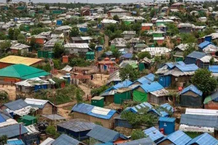 রোহিঙ্গা ক্যাম্পে গোলাগুলি, নিহত ১