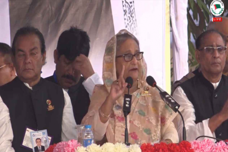 আমি জাতির পিতার কন্যা, কারও কাছে মাথা নত করব না: শেখ হাসিনা