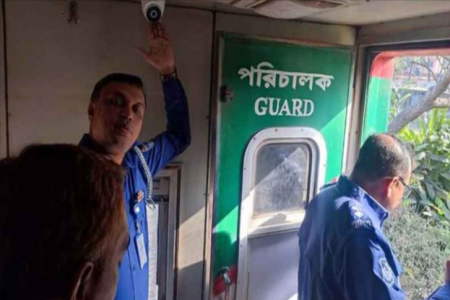 ট্রেনে নাশকতা রোধে লাগানো হচ্ছে সিসি ক্যামেরা
