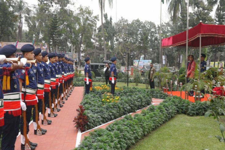 বঙ্গভবনের উদ্দেশ্যে পাবনা ছেড়েছেন রাষ্ট্রপতি