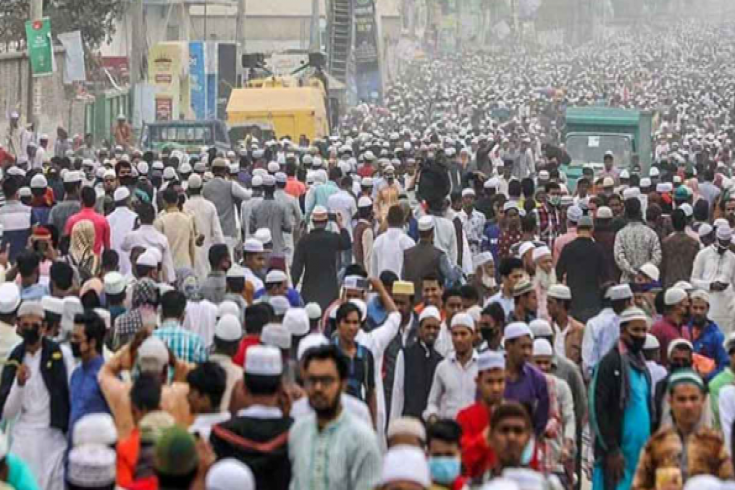ইজতেমার আখেরি মোনাজাত শেষে সড়কে মানুষের ঢল