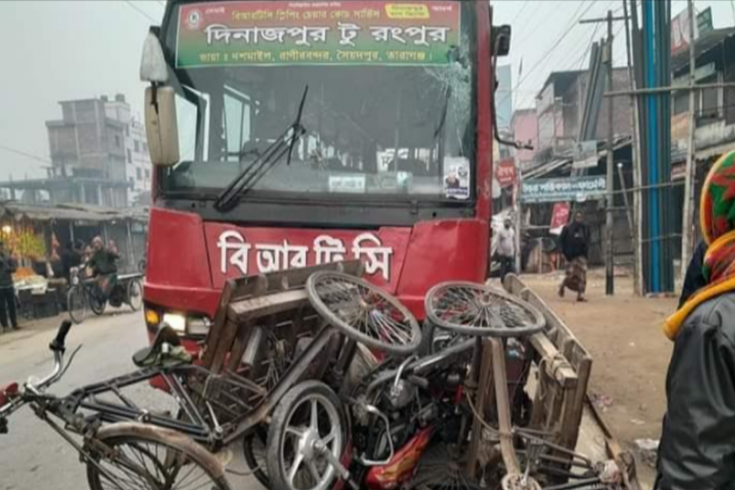 দিনাজপুরে বাসচাপায় নিহত ৪