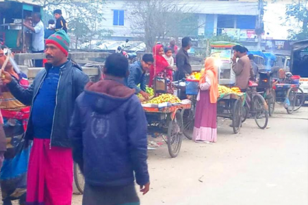 হকারদের দখলে আলমডাঙ্গার সাদাব্রীজ