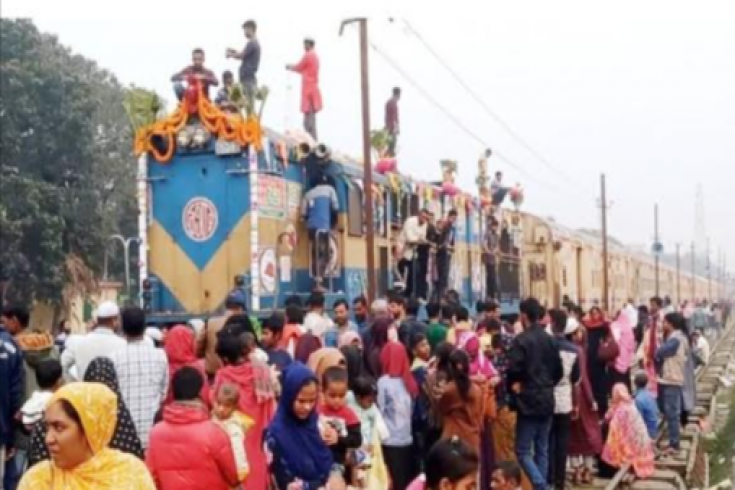 ২২৫০ যাত্রী নিয়ে ভারতের উদ্দেশ্যে ছেড়ে গেল মেদিনীপুরের বিশেষ ট্রেন