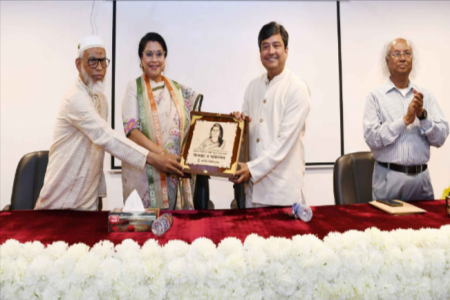 রেজওয়ানা চৌধুরী বন্যাকে সম্মাননা জানাল জাতীয় বিশ্ববিদ্যালয়