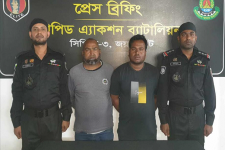 নওগাঁয় ফেন্সিডিলসহ ২ মাদক ব্যবসায়ী গ্রেফতার