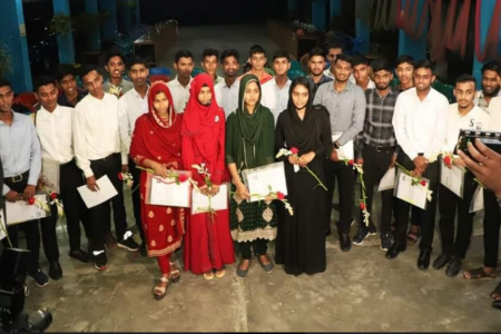 চুয়াডাঙ্গায় ১২২ টাকায় পুলিশে চাকরি পেলেন ২৮ জন