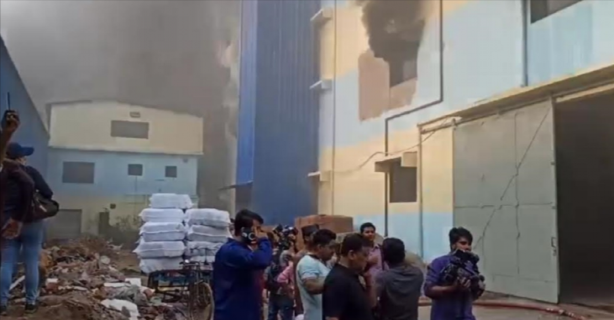 চট্টগ্রামের জুতার কারখানার আগুন নিয়ন্ত্রণে