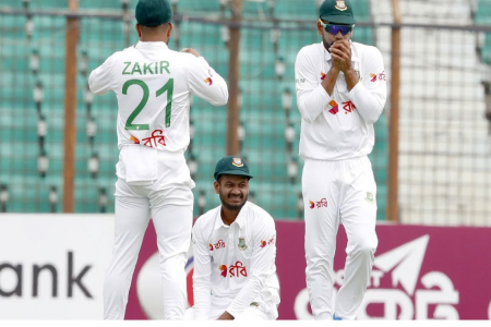 জয়ের ক্যাচ মিসের পর প্রথম সেশন লঙ্কানদের