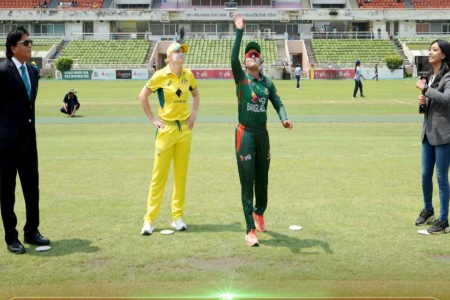 টসে জিতে ব্যাটিংয়ে বাংলাদেশ 