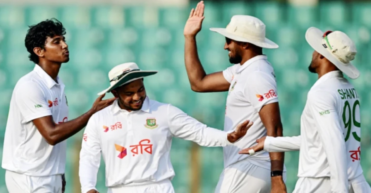 বাংলাদেশকে ৫১১ রানের বিশাল লক্ষ্য দিল শ্রীলংকা
