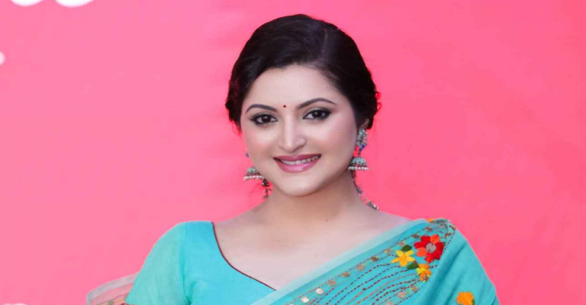 রাজনীতিতে নামবেন পরীমণি? 