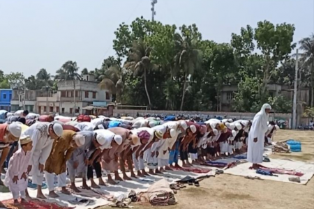চুয়াডাঙ্গায় ইসতিসকার নামাজ আদায় ও বিশেষ মোনাজাত