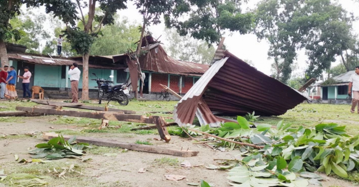 ঠাকুরগাঁওয়ে ঝড়ে লন্ডভন্ড ২০ গ্রাম, শিশুসহ নিহত ৩