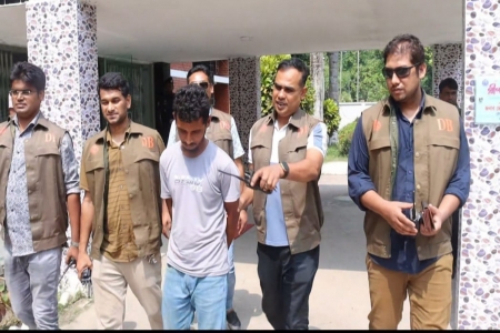 চুয়াডাঙ্গায় কবিরাজ হত্যার দুই আসামি গ্রেফতার