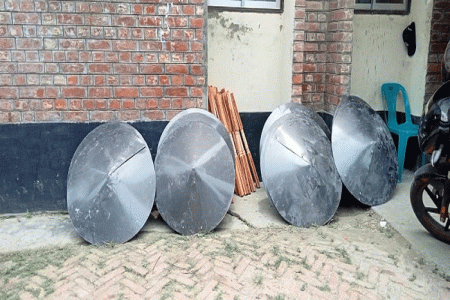 সালথায় অভিযানে ২০টি দেশীয় অস্ত্র উদ্ধার