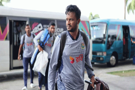 বিশ্বকাপ মিশন শেষে দেশে ফিরল টাইগাররা 