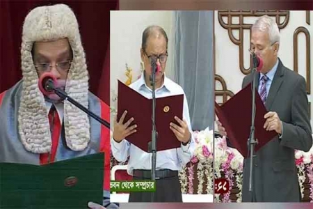 শপথ নিলেন দুই উপদেষ্টাসহ প্রধান বিচারপতি  