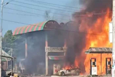  ময়মনসিংহে ফিলিং স্টেশনে আগুনে নিহত ১ 
