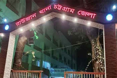 রাউজানে মুখোশধারীদের হামলা, গুলিবিদ্ধ অন্তত ১২ 