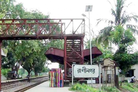 নওগাঁয় ট্রেনে কাটা পড়ে বাবা-মেয়ের মৃত্যু