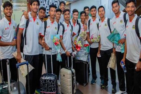 এশিয়া কাপজয়ী ক্রিকেটারদের জন্য ৫০ লাখ টাকা পুরস্কার