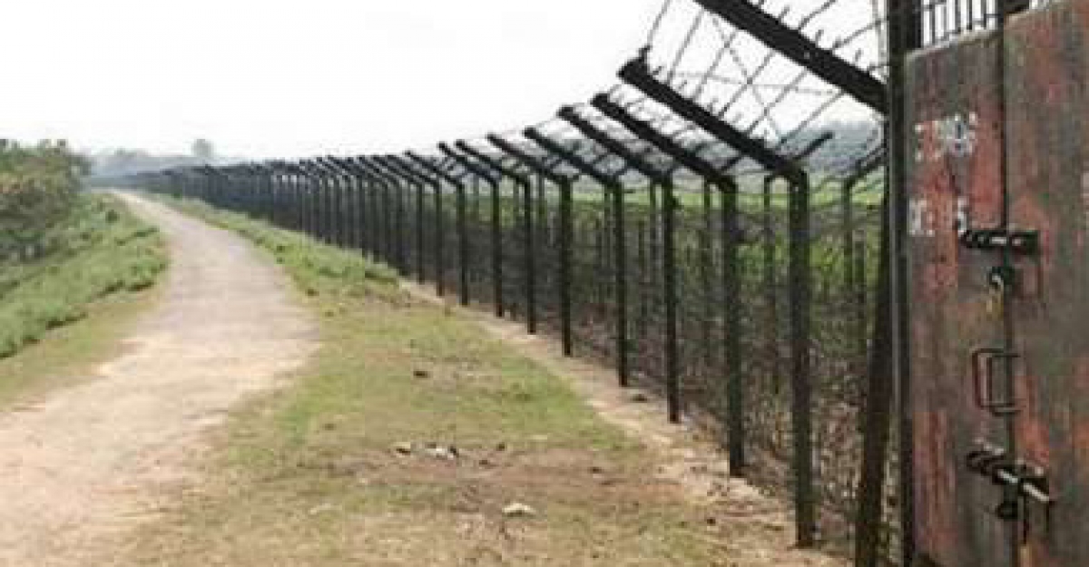 চাঁপাইনবাবগঞ্জ সীমান্তে বিএসএফের গুলিতে বাংলাদেশি যুবক আহত