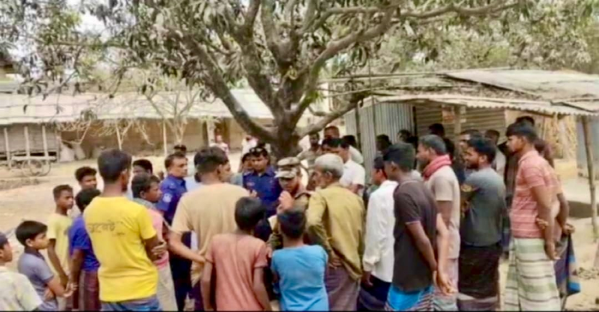 নওগাঁয় গাছ কাটাকে কেন্দ্র করে সংঘর্ষ, নিহত ২