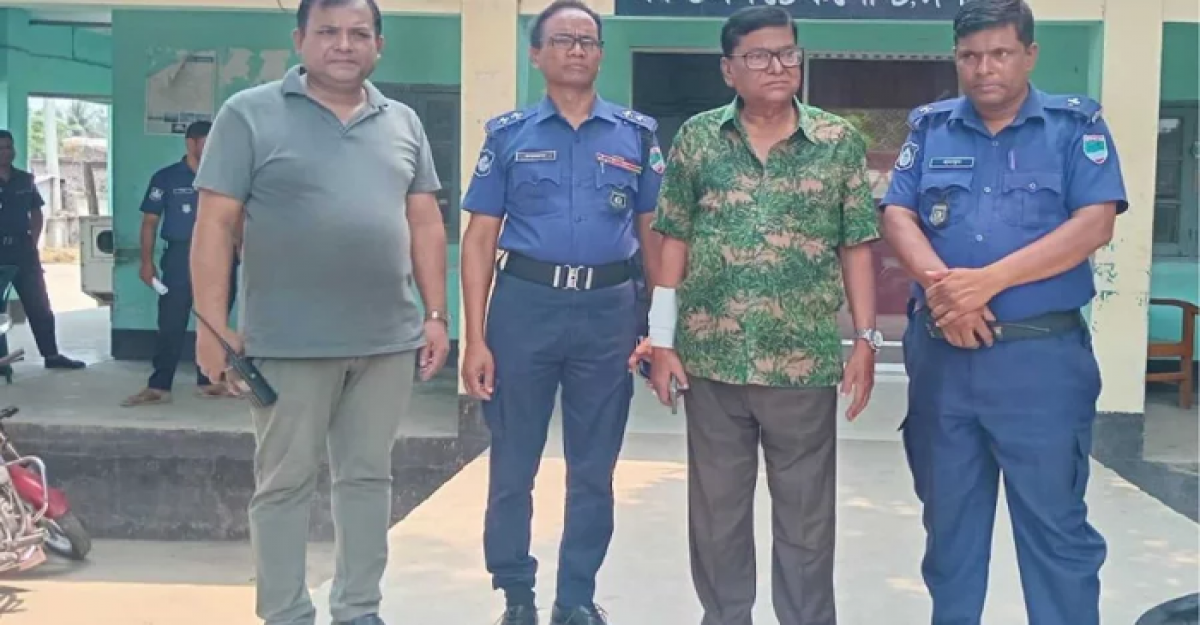 ভারতে যাওয়ার সময় আওয়ামী লীগ নেতা গ্রেপ্তার