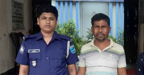 সালথায় ১৪ মামলার আসামি সেচ্ছাসেবক লীগ নেতা আটক