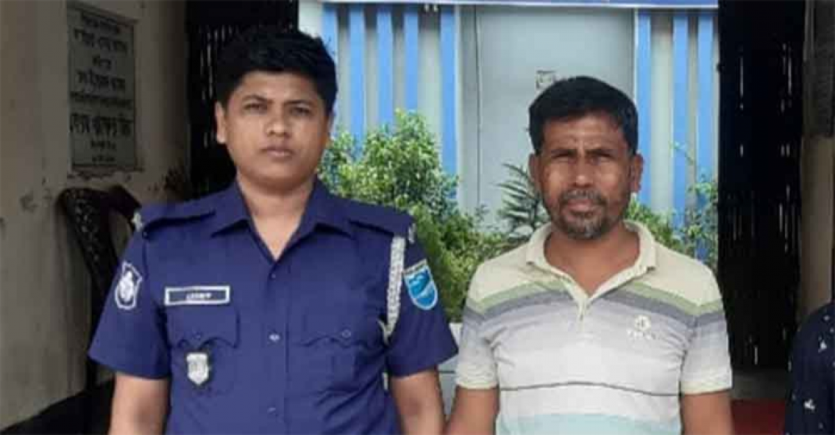 সালথায় ১৪ মামলার আসামি সেচ্ছাসেবক লীগ নেতা আটক