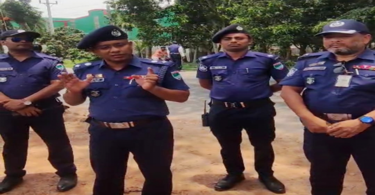  চুয়াডাঙ্গায় ট্রাফিক সচেতনতায় পথসভা অনুষ্ঠিত 