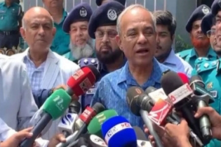 দুর্নীতিবাজরা নেই, তাই কোরবানির গরুর দাম কম: স্বরাষ্ট্র উপদেষ্টা