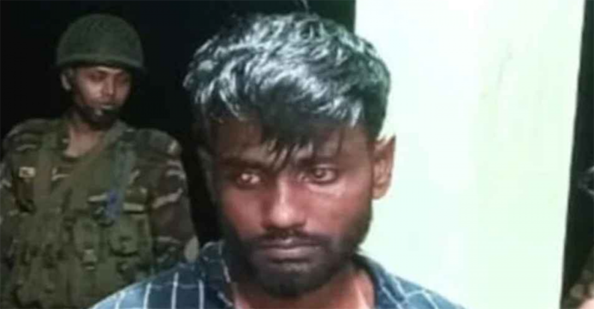 চলন্ত বাসে কলেজছাত্রীকে পালাক্রমে ধর্ষণ, চালক আটক