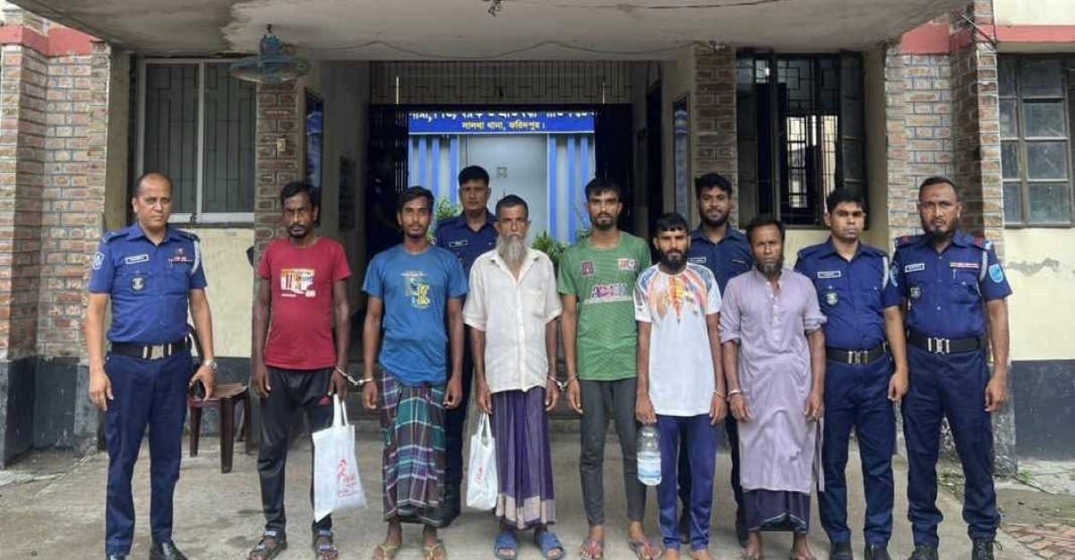 সালথায় সাজাপ্রাপ্ত পলাতক আসামীসহ ৭জনকে গ্রেপ্তার করেছে পুলিশ