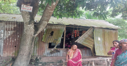 সালথায় দুই দলের সংঘর্ষে বাড়িঘর ভাংচুর, আহত ৫
