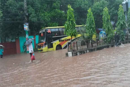 মৌসুমের সর্বোচ্চ বৃষ্টিপাত, তলিয়ে গেল ফেনী